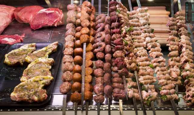 Allevamenti intensivi e mancanza di mattatoi: ecco perch a Bari la carne non  pi come prima